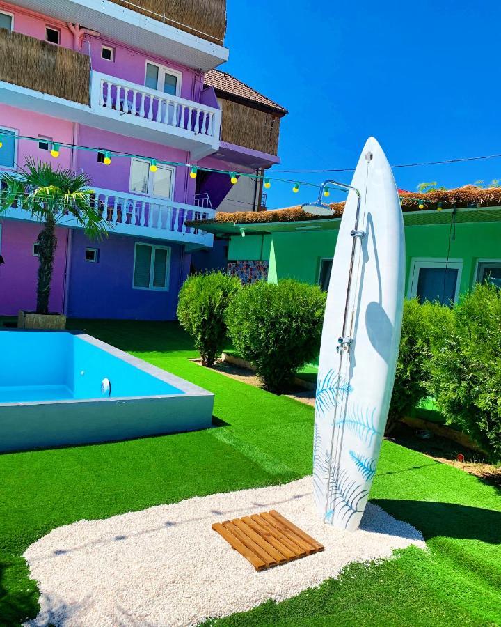 A Pousada Casa Barbie Costinesti Exterior foto