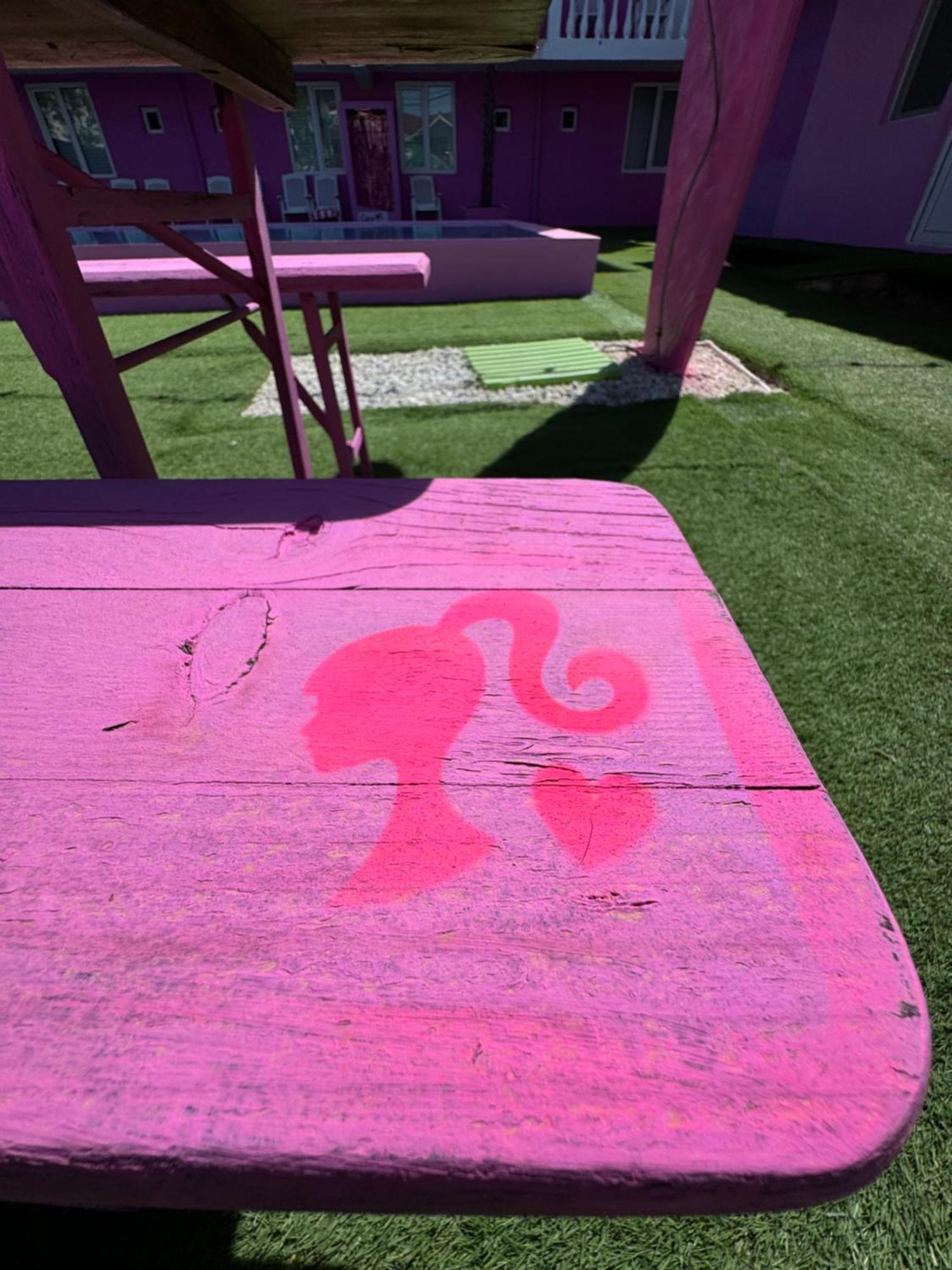 A Pousada Casa Barbie Costinesti Exterior foto