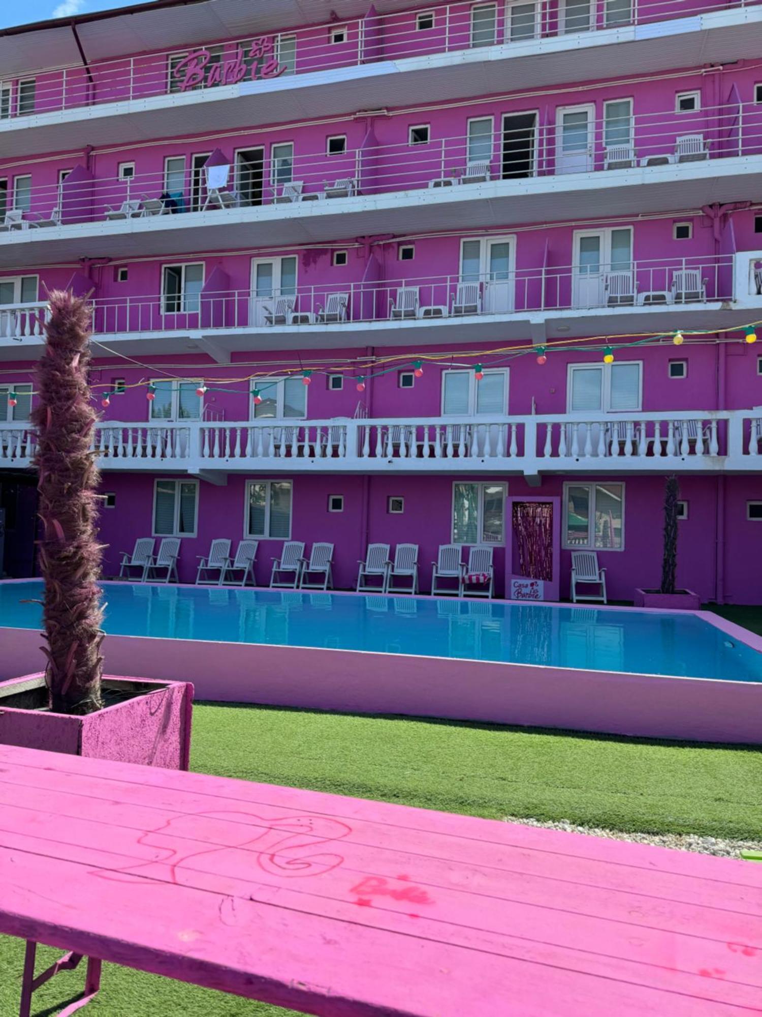 A Pousada Casa Barbie Costinesti Exterior foto