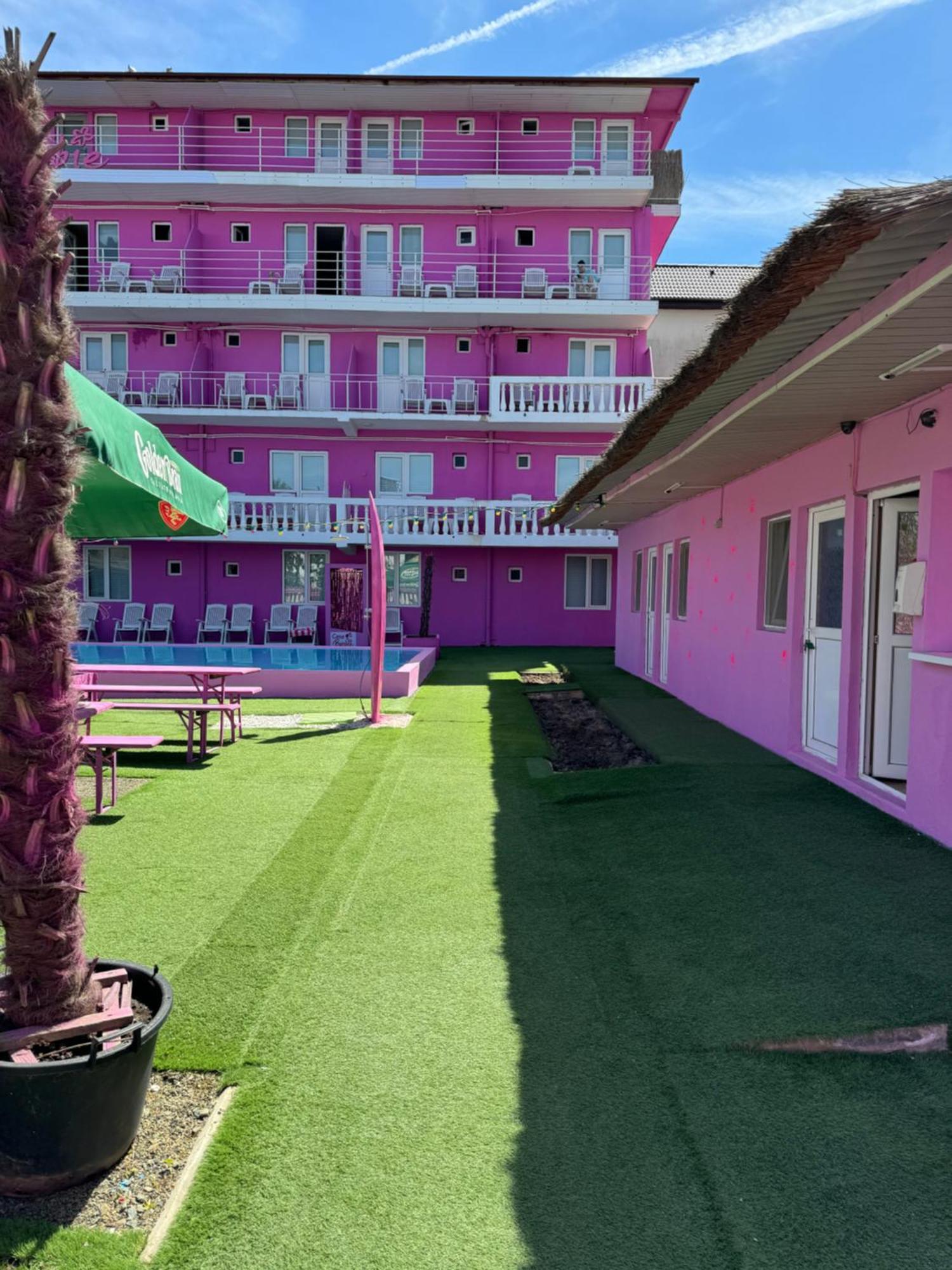A Pousada Casa Barbie Costinesti Exterior foto