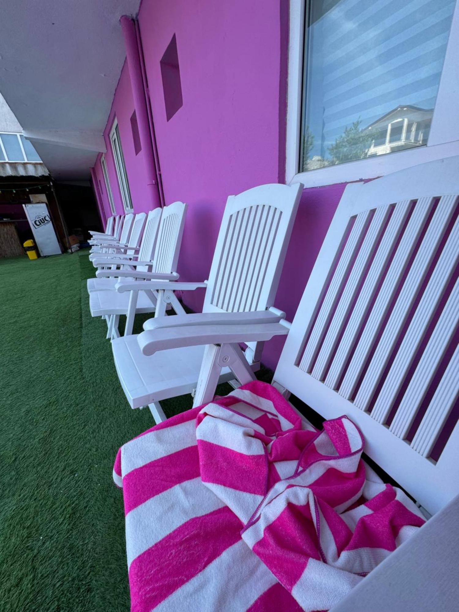 A Pousada Casa Barbie Costinesti Exterior foto