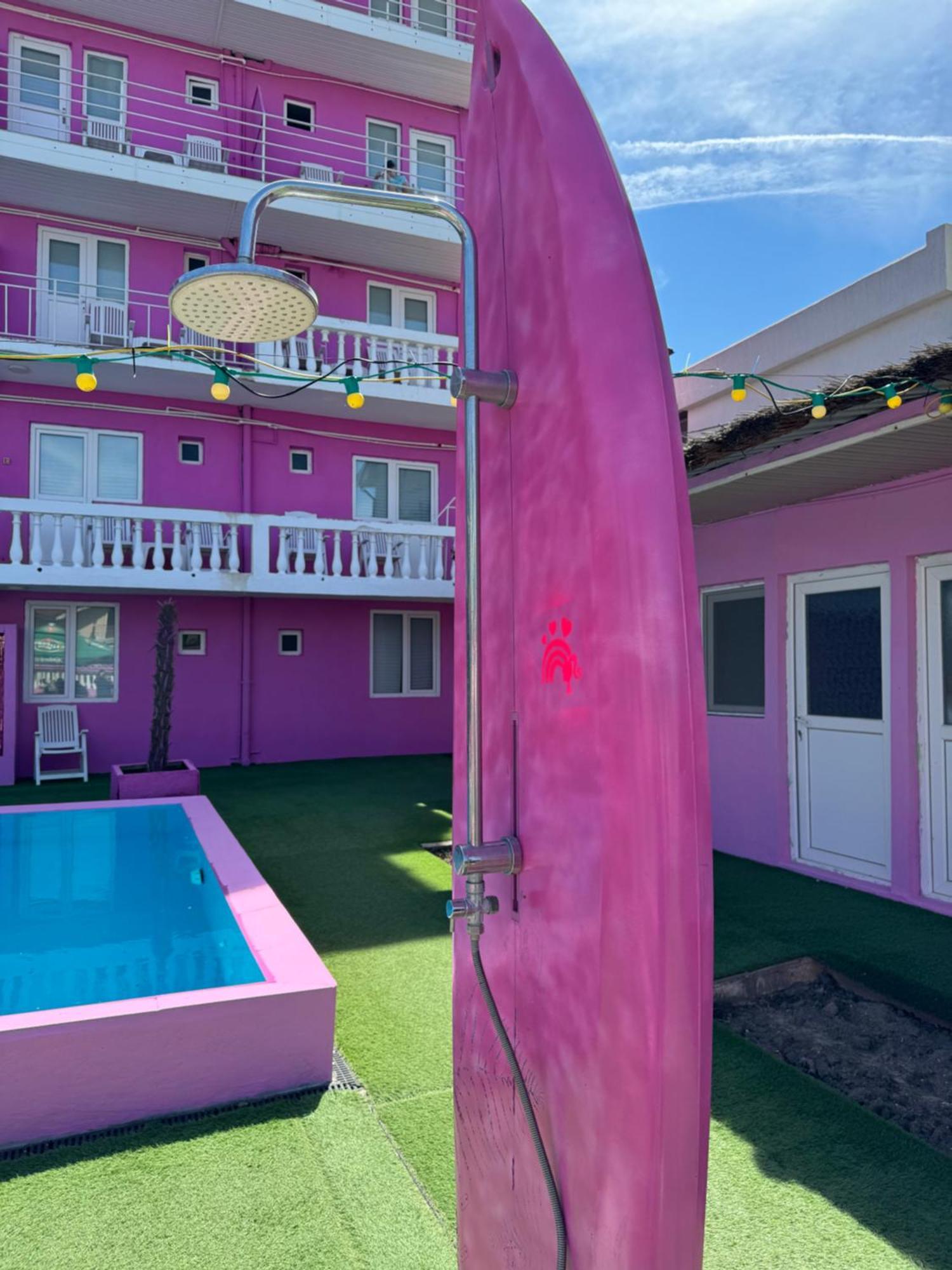 A Pousada Casa Barbie Costinesti Exterior foto