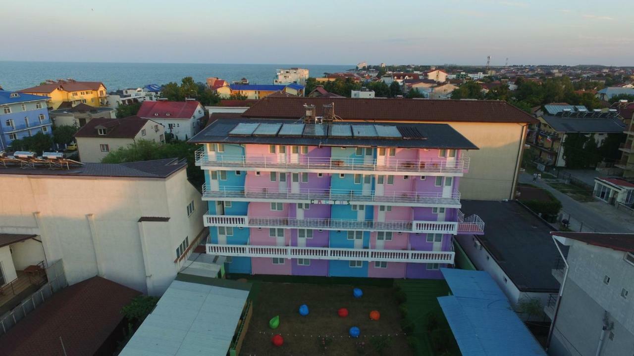 A Pousada Casa Barbie Costinesti Exterior foto